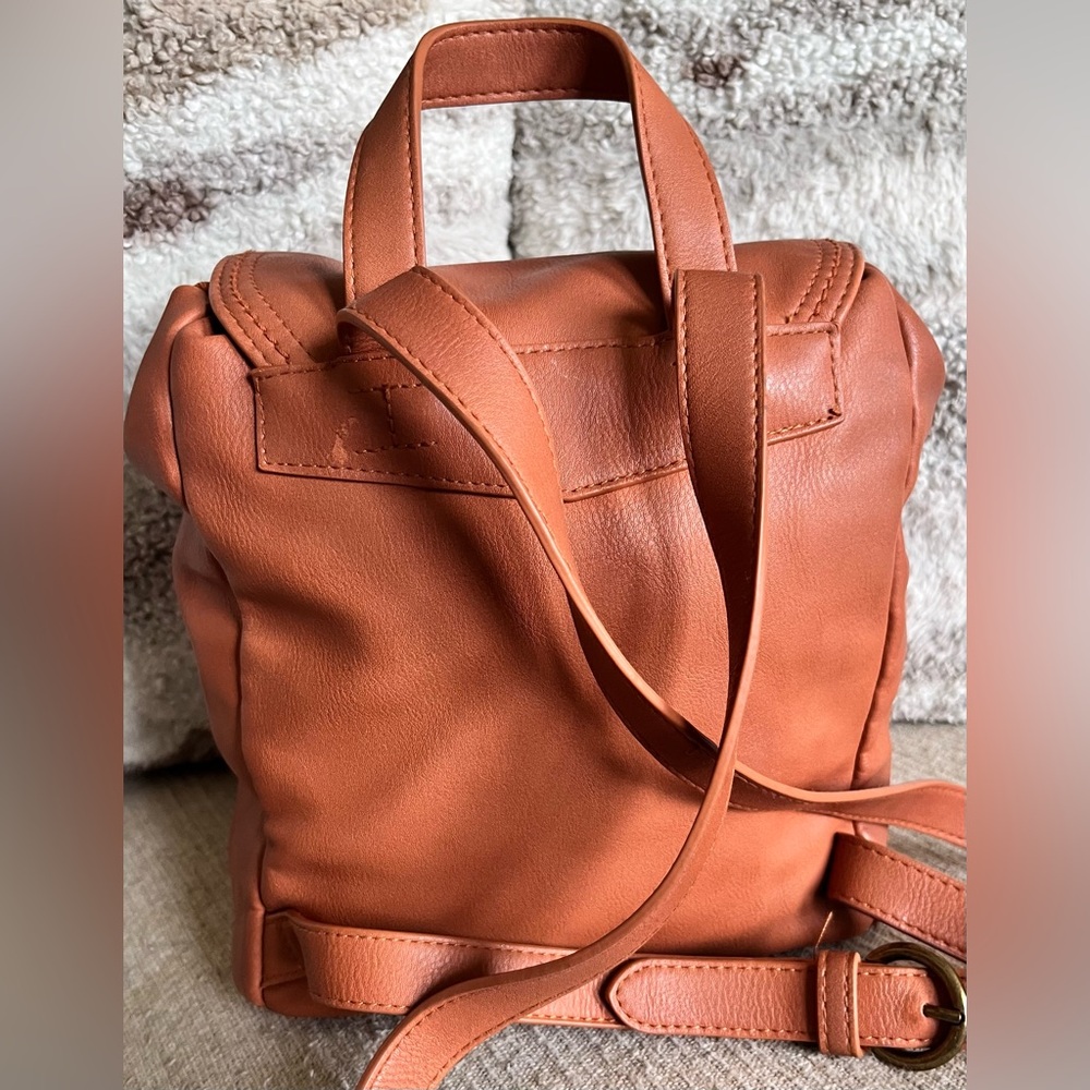 Universal Thread Backpack - image 3